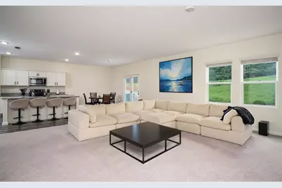 290 Hyde Park, Winder, GA 30680 - Photo 5