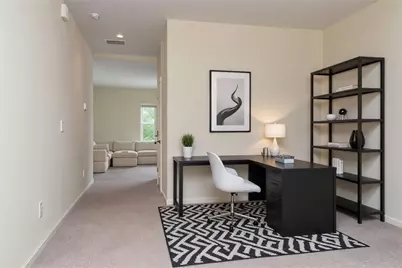 290 Hyde Park, Winder, GA 30680 - Photo 3