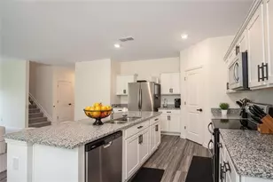 290 Hyde Pk, Winder, GA 30680 - Photo 7