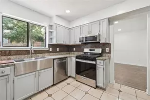 5320 Kelleys Creek Dr, Stone Mountain, GA 30088 - Photo 7