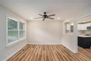 938 Rebel Forest Dr SE, Atlanta, GA 30315 - Photo 5