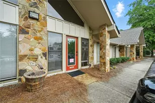 11285 Elkins Rd, Roswell, GA 30076 - Photo 11