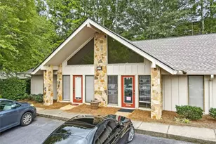 11285 Elkins Rd, Roswell, GA 30076 - Photo 9