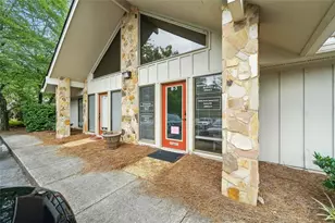 11285 Elkins Rd, Roswell, GA 30076 - Photo 15