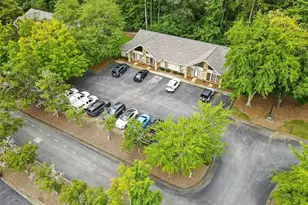 11285 Elkins Rd, Roswell, GA 30076 - Photo 5