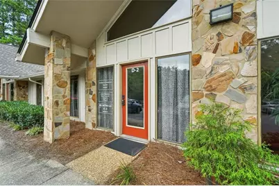 11285 Elkins Road #D2, Roswell, GA 30076 - Photo 9