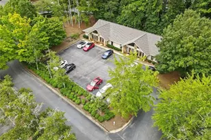 11285 Elkins Rd, Roswell, GA 30076 - Photo 7