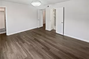 806 Brighton Point, Atlanta, GA 30328 - Photo 3
