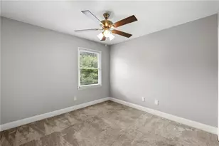 11125 Pinehigh Dr, Alpharetta, GA 30022 - Photo 5