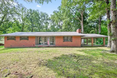 199 Cherry Street SE, Calhoun, GA 30701 - Photo 1