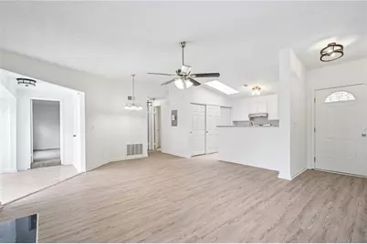 4263 Parkview Court, Stone Mountain, GA 30083 - Photo 5