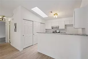 4263 Parkview Ct, Stone Mountain, GA 30083 - Photo 11