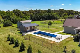 22 Ravenfield Rd, Taylorsville, GA 30178 - Photo 17