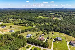 22 Ravenfield Rd, Taylorsville, GA 30178 - Photo 7