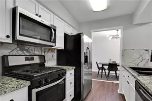 832 Heritage Oaks Dr, Stone Mountain, GA 30088 - Photo 7