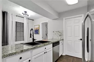 832 Heritage Oaks Dr, Stone Mountain, GA 30088 - Photo 13