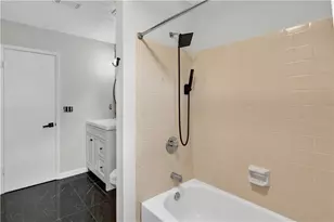 832 Heritage Oaks Dr, Stone Mountain, GA 30088 - Photo 21