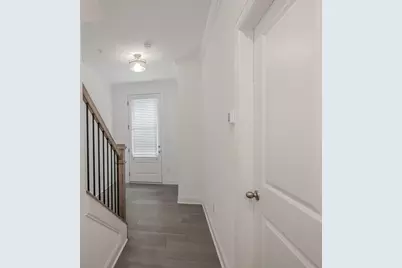 6595 Beacon Drive, Atlanta, GA 30328 - Photo 5