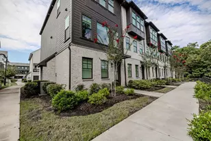 6595 Beacon Dr, Atlanta, GA 30328 - Photo 3