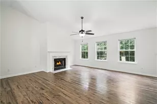 452 Crested View Dr, Loganville, GA 30052 - Photo 5