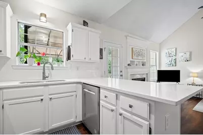 101 Laguna Springs Drive, Woodstock, GA 30188 - Photo 13