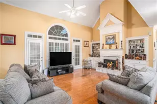 2561 Old Salem Cir SE, Conyers, GA 30013 - Photo 5