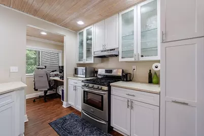 44 Dunwoody Springs Drive, Atlanta, GA 30328 - Photo 17