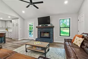 3545 Daylon Dr, Cumming, GA 30028 - Photo 11