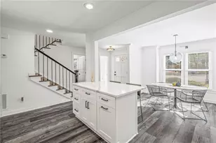 748 Olde Towne Ln, Marietta, GA 30068 - Photo 3