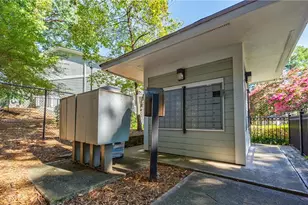 613 Summit N Dr NE, Atlanta, GA 30324 - Photo 9