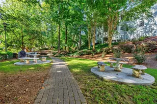 613 Summit N Dr NE, Atlanta, GA 30324 - Photo 41