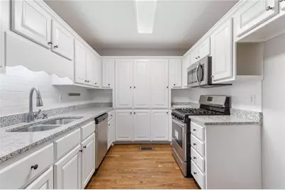 229 Covington Street, Loganville, GA 30052 - Photo 13