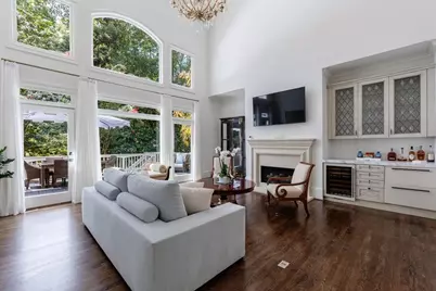 4526 Peachtree Dunwoody Road, Atlanta, GA 30342 - Photo 11