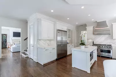 4526 Peachtree Dunwoody Road, Atlanta, GA 30342 - Photo 25