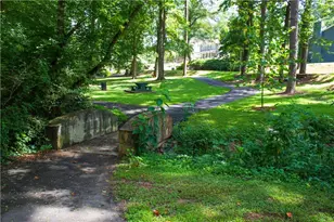 723 Campbell Cir, Hapeville, GA 30354 - Photo 43