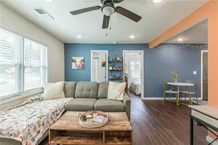 723 Campbell Cir, Hapeville, GA 30354 - Photo 7