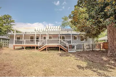 2164 Pawnee Drive, Marietta, GA 30067 - Photo 19