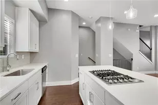 743 Taylor Ct, Atlanta, GA 30324 - Photo 9