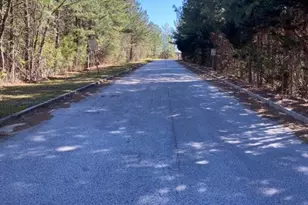 15 PeeJay Dr, Oxford, GA 30054 - Photo 1