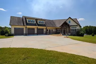 725 County Farm Rd, Jefferson, GA 30549 - Photo 1