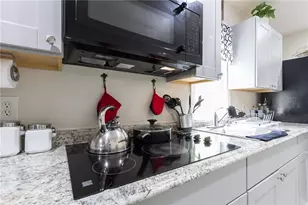 728 Saybrook Cir NW, Lilburn, GA 30047 - Photo 5