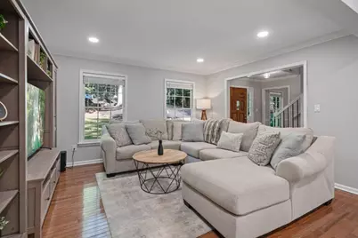 10555 Shallowford Road, Roswell, GA 30075 - Photo 11