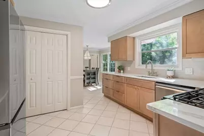 10555 Shallowford Road, Roswell, GA 30075 - Photo 3