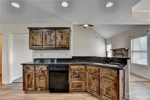 690 Lake Vista Dr, Jefferson, GA 30549 - Photo 17