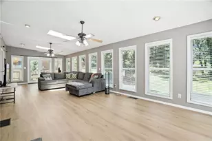 1784 Hammond Woods Cir SW, Marietta, GA 30008 - Photo 5