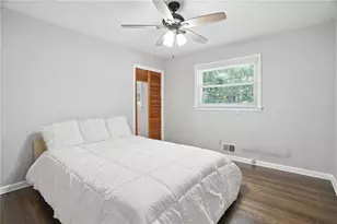 1784 Hammond Woods Cir SW, Marietta, GA 30008 - Photo 13