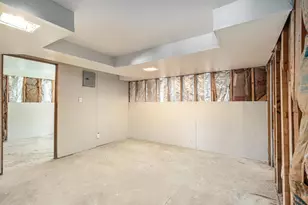 968 Oak Springs Ct, Stone Mountain, GA 30083 - Photo 33