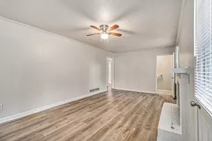 968 Oak Springs Ct, Stone Mountain, GA 30083 - Photo 9