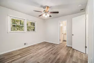 968 Oak Springs Ct, Stone Mountain, GA 30083 - Photo 19