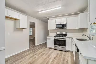 968 Oak Springs Court, Stone Mountain, GA 30083 - Photo 7